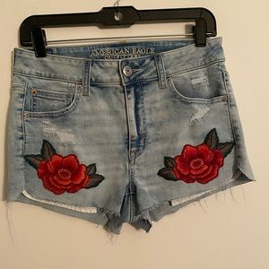 American Eagle Distressed Hi-Rise Shortie Size 8